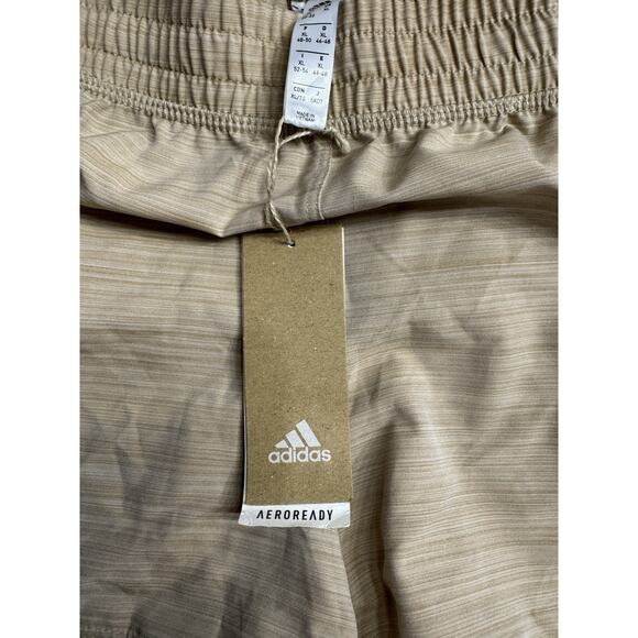 Adidas NWT Womens XL Tan Pacer Training 3-Stripes Heather Woven Shorts - Picture 3 of 8